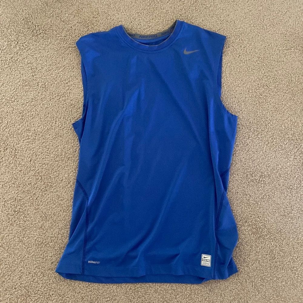 Nike short sleeve Mens L